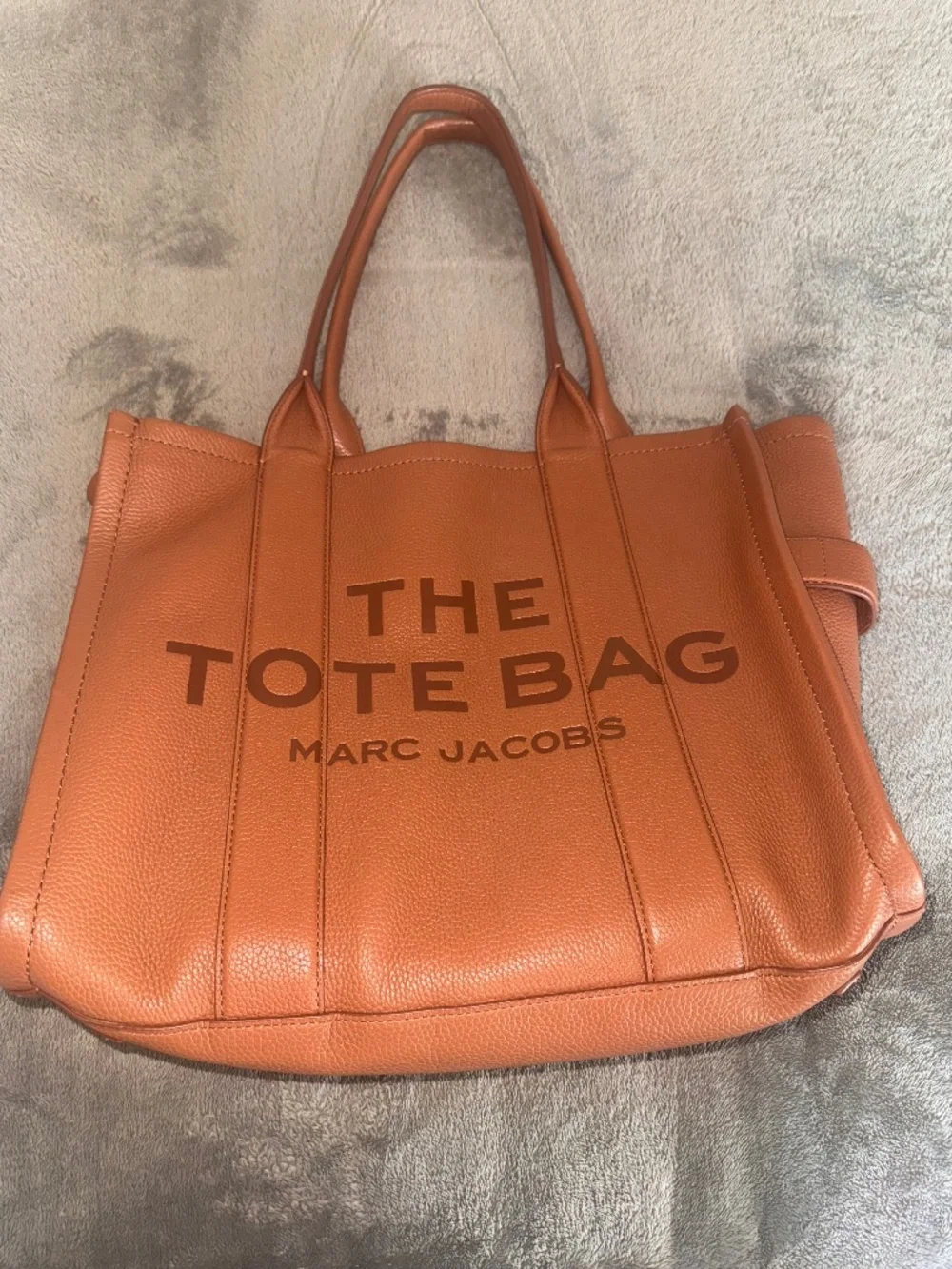 Marc Jacobs Brown Leather Tote Bag — Very Good Condition 🤎